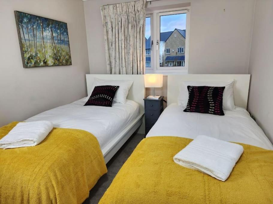 Langford House, 3Bedroom, Netflix, Parking, Wifi Long Hanborough エクステリア 写真